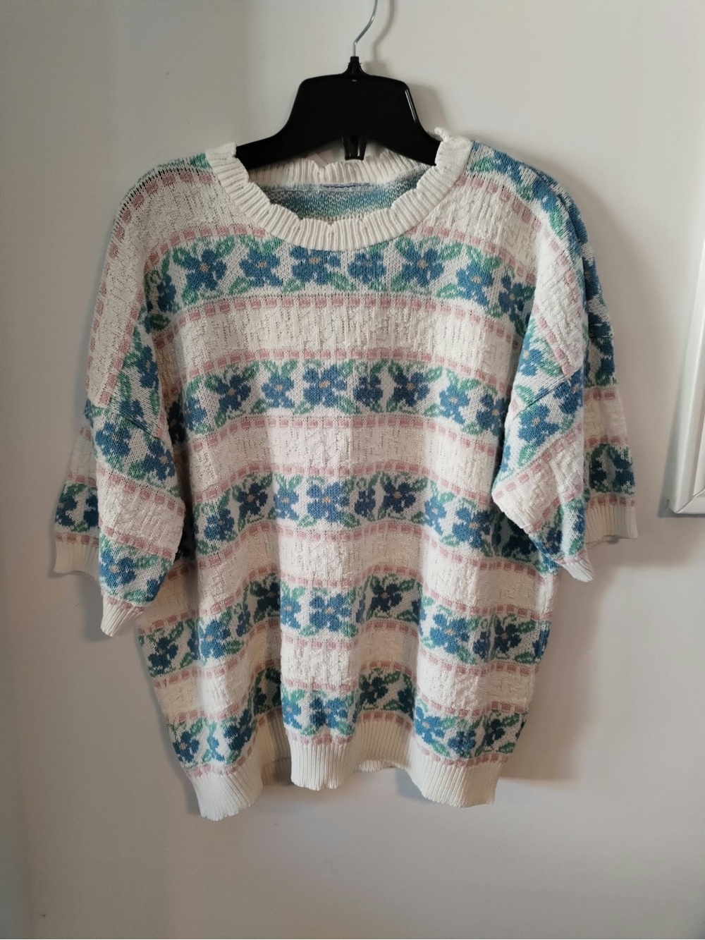 Women’s Vintage Cream & Blue Floral Stripe Sweater - Size XL